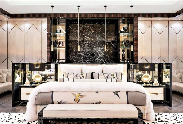 drake-bedroom1-Image-credit-Jason-SchmidtArchitectural-Digest-via-Instagram.jpg