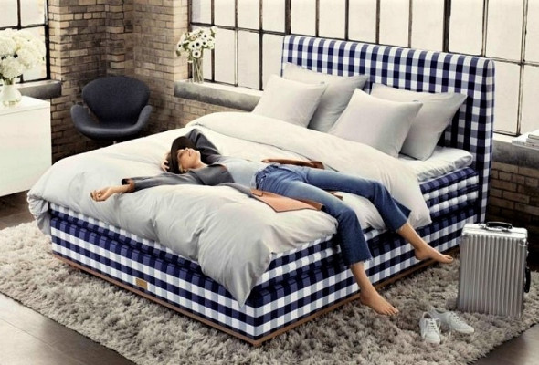 hastens-vividus-luxury-bed-2.jpg